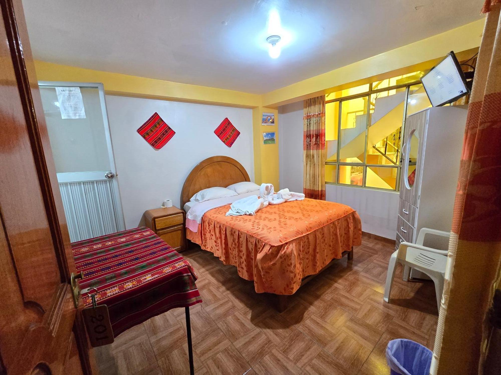 Hostal Acuarius Puno Extérieur photo