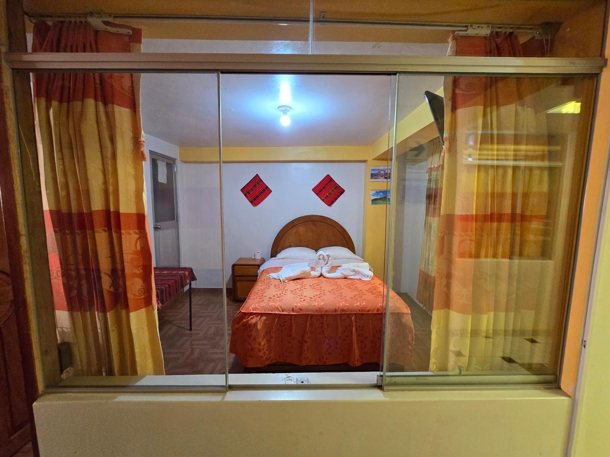 Hostal Acuarius Puno Extérieur photo